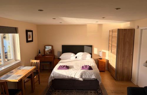 Mallaig Apartment | Loch Morar Private Suite