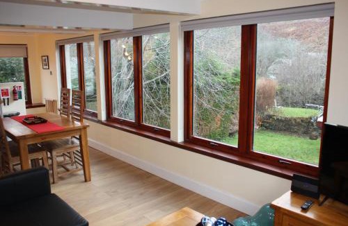 Lewiston Apartment | Loch Ness Balcony Apartment