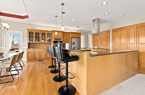 Bella Vista House | Loch Side-Access & Views of Loch Lomond-Game Room