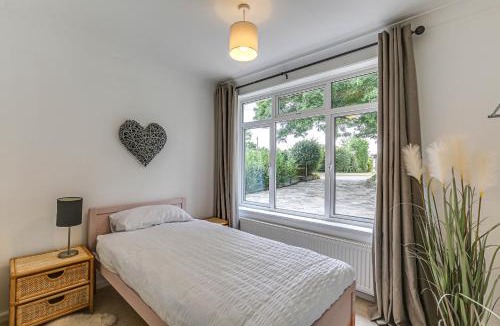 Biggin Hill House | LOCHIEL