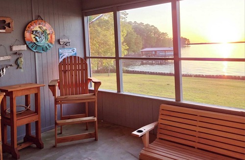 Negreet House | LochNess Lake House at Toledo Bend! Lake Front Escape and Private Boat House