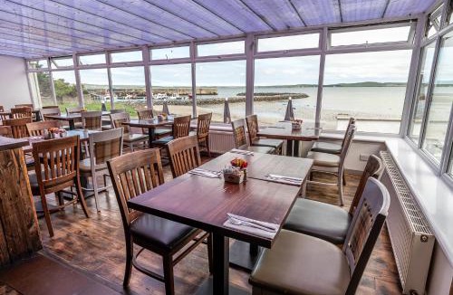 Bowmore Hotel | Lochside Hotel