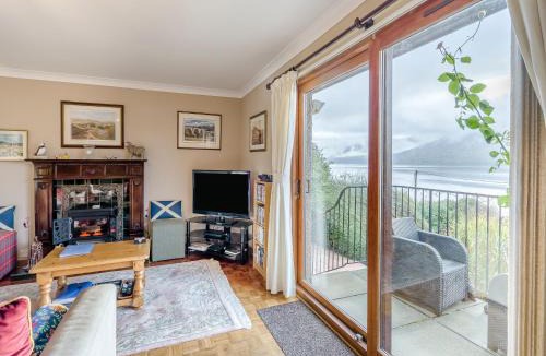 Lochearnhead House | Lochside View