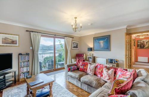 Lochearnhead House | Lochside View