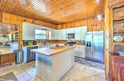 Grove House | 'Lochview Lodge' Idyllic Farmhouse in Grove!