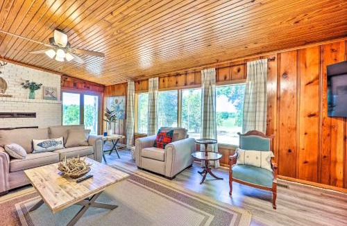Grove House | 'Lochview Lodge' Idyllic Farmhouse in Grove!