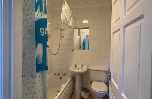 Dumbarton Hotel | Lochway Hotel