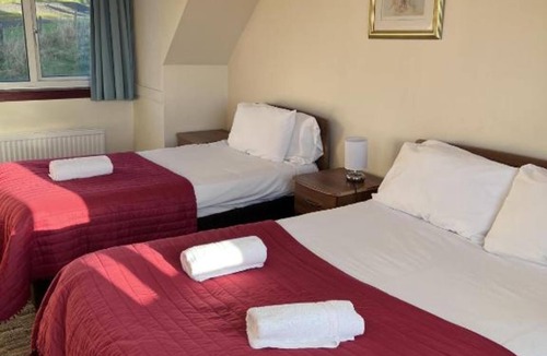 Dumbarton Hotel | Lochway Hotel