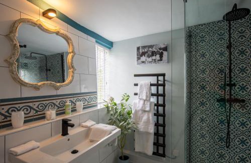 Quedgeley House | Locke's Cottage