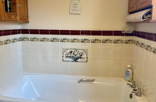 Beccles House | Locks Lane Cottage