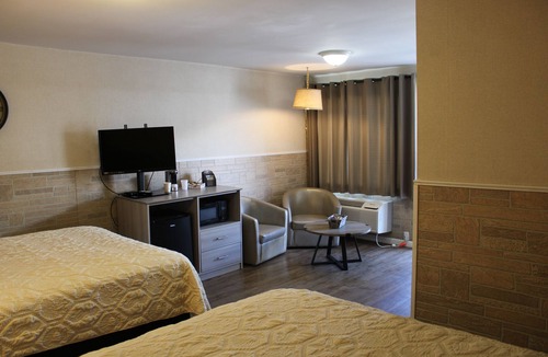 Sault Ste. Marie Hotel | Lockview Motel