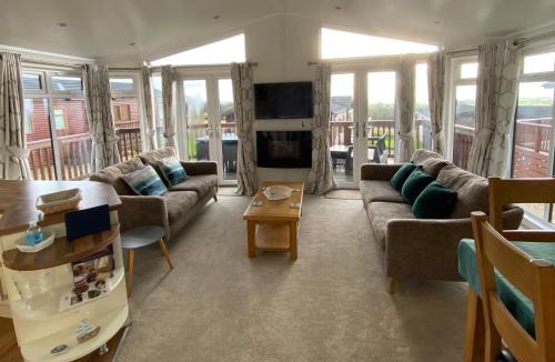 Tavistock House | Lodge 10, Cedar Lodge Park