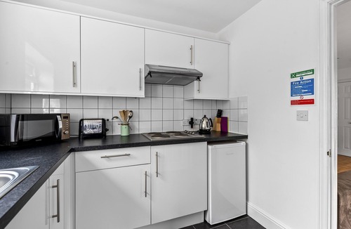 Reydon Cabin | Lodge 2 - Lytton Tree Lodge