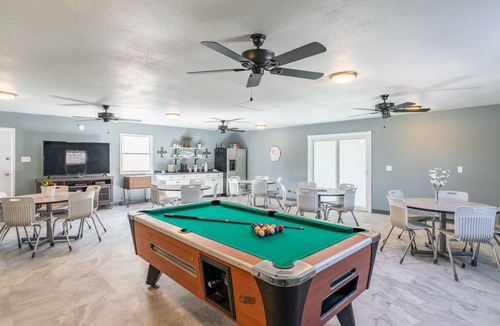 Yantis House | Lodge #3 with Gameroom, Pool Table, and Outdoor Kitchen
