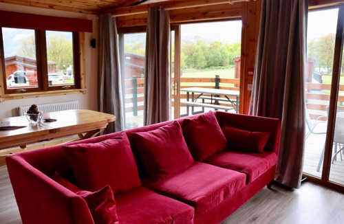 Rowardennan Ski Chalet | Lodge 40