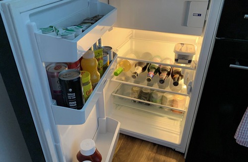 Hove Cottage | Lodge , air con , Free Parking , Mini bar