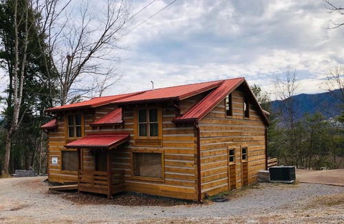 Townsend Ski Chalet | Lodge at Bradley Mtn
