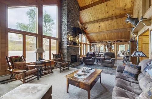 Greenville Junction House | Lodge at Moosehead Lake