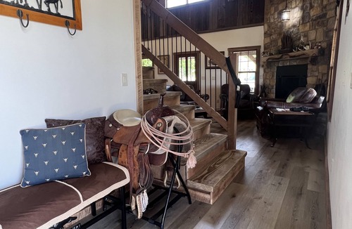 Hermann Cabin | LODGE AT SADDLE RIDGE. Just five minutes from Hermann.
