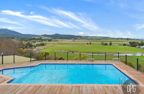 Merrijig Apartment | Lodge by the River - Studio 5