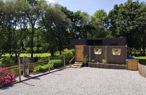 Saint-Coulitz Ski Chalet | Lodge Cosy Sauna & Jacuzzi