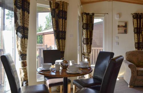 Dinnet House | Lodge D- Uk33090