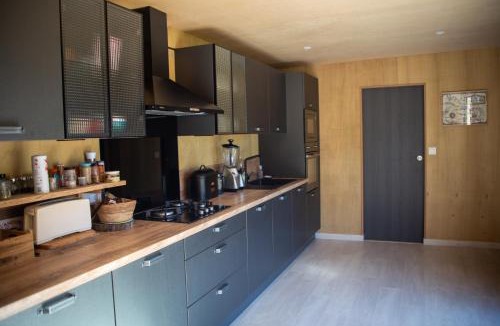 Le Garn House | Lodge en bois séjour insolite sous les étoiles