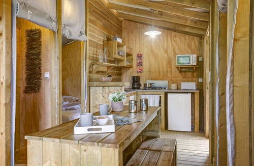 Pierrefitte-sur-Sauldre Cottage | Lodge Forest Camp 6p 3Bdrms *