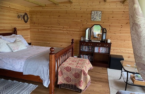 Monmouth Cabin | lodge for two - with Hot Tub