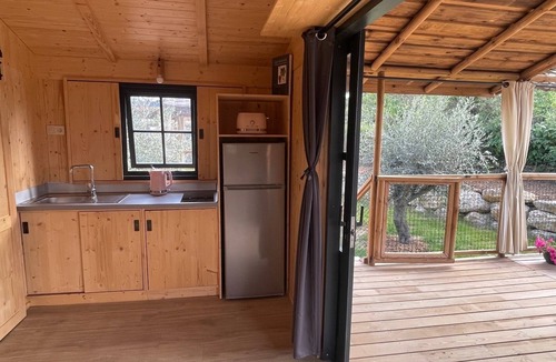 Saint-Genies-de-Fontedit Ski Chalet | Lodge au Milieu des Vignes Située Entre mer et Montagne. Idéal Couple ou Famille