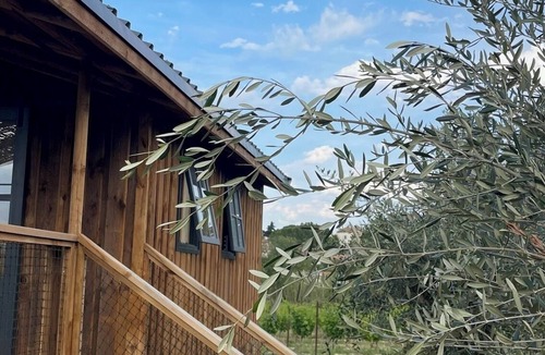 Saint-Genies-de-Fontedit Ski Chalet | Lodge au Milieu des Vignes Située Entre mer et Montagne. Idéal Couple ou Famille