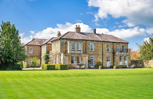 Thirsk Cottage | Lodge in Thirsk with Spa & Scenic Trails