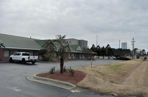 Goldsboro Hotel | Lodge Inn Extended Stay