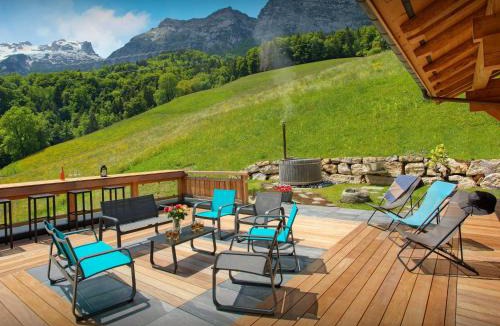 Les Clefs Ski Chalet | Lodge La Source - OVO Network