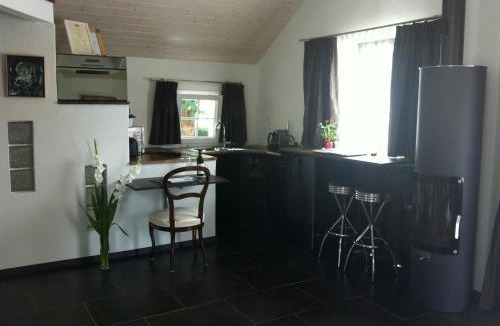 Buchillon House | Lodge & lake