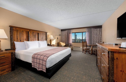 Branson Theater District Hotel | Lodge Of The Ozarks