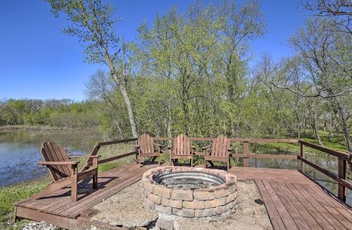 Wakenda House | Lodge on 240 Acres w/Deck, Grill & Fire Pit!