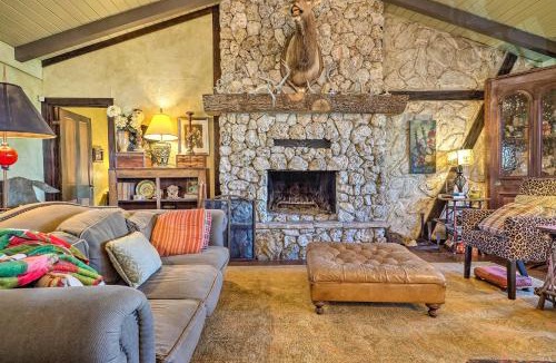 La Grange House | Lodge on Lake Siesta: Spacious La Grange Retreat!