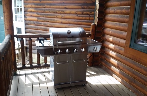 Emlenton House | Lodge on Pine Ridge, with private 50 acres