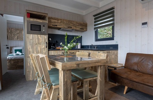 Vic-le-Comte Cabin | Lodge on Stilts All Seasons