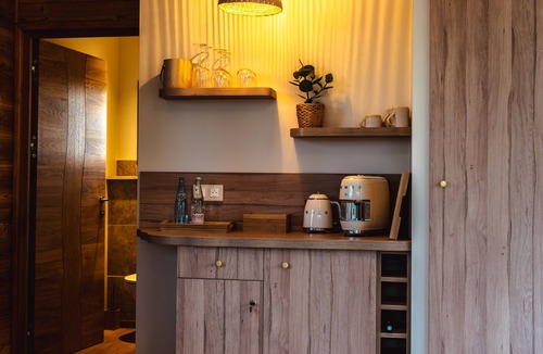 Fourmetot Ski Chalet | Lodge on stilts with private Nordic bath in Normandy