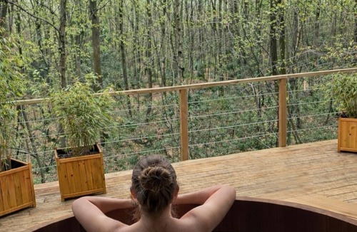 Fourmetot Ski Chalet | Lodge on stilts with private Nordic bath in Normandy