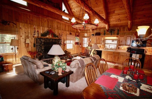 Greer Cabin | Lodge on Wiltbank St