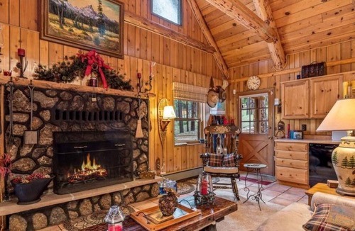 Greer Cabin | Lodge on Wiltbank St