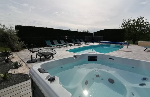 Tamnies Villa | Lodge Private heated pool/Jacuzzi