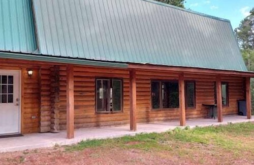Saddlestring House | Lodge Room Twin Bunk (Room #8)