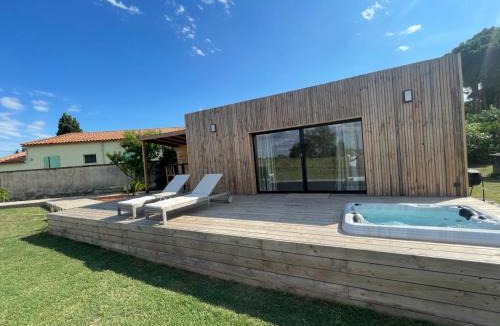 Saint-Laurent-d'Aigouze Cabin | Lodge Sainte Sara