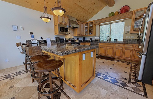 Columbine Lake Cabin | Lodge with Private Hot Tub, Pond, 2 Miles to Ski Resort