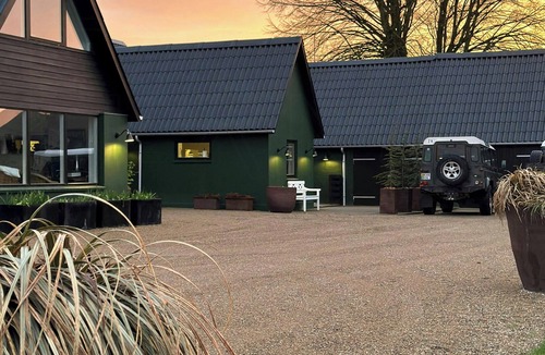 Hadsten House | Lodge with private lake near Bidstrup Forest