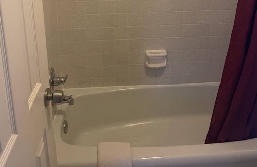 New Baltimore Hotel | LodgeKeeper